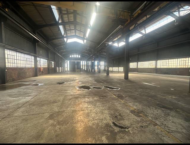 1,850M² WAREHOUSE FOR SALE IN CHLOORKOP